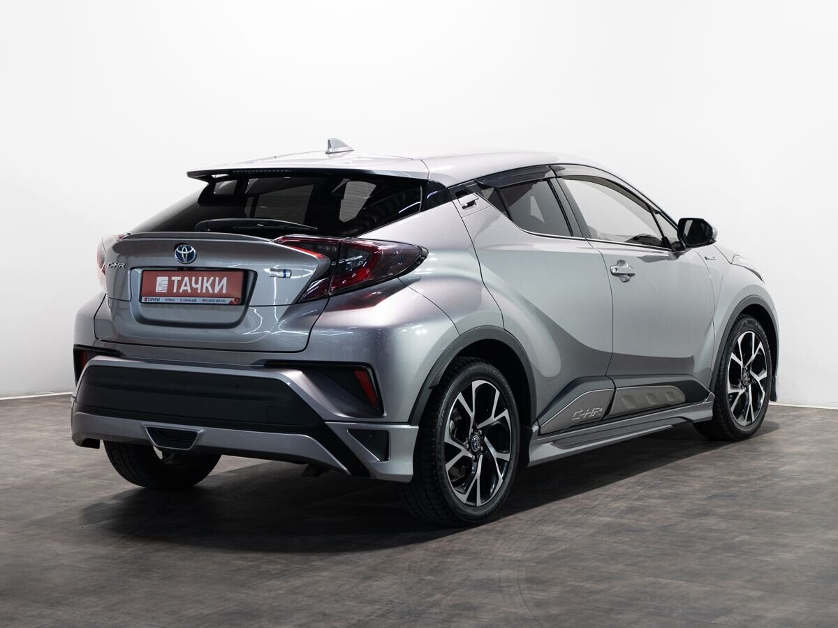 Toyota C-HR 2017 - фото автомобиля