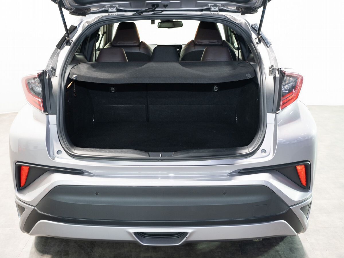 Toyota C-HR 2017 - фото автомобиля