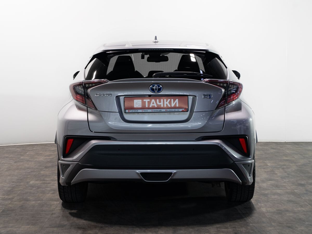 Toyota C-HR 2017 - фото автомобиля