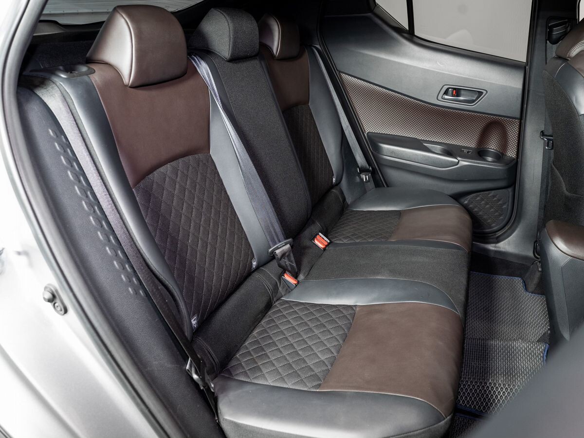 Toyota C-HR 2017 - фото автомобиля