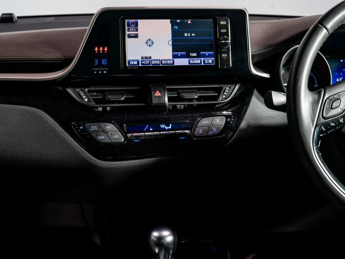 Toyota C-HR 2017 - фото автомобиля