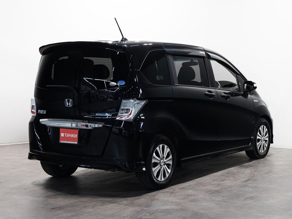 Honda Freed 2012 - фото автомобиля
