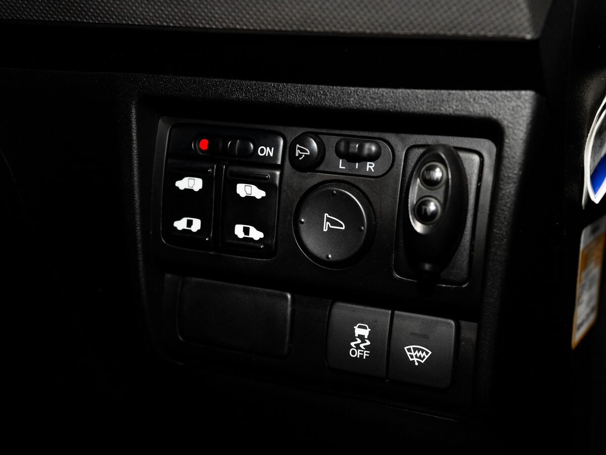 Honda Freed 2012 - фото автомобиля