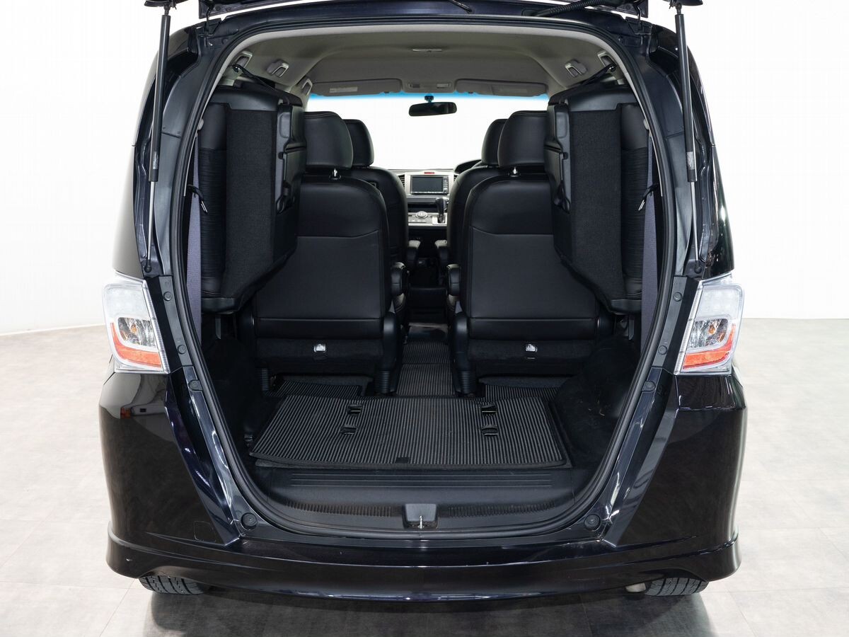 Honda Freed 2012 - фото автомобиля