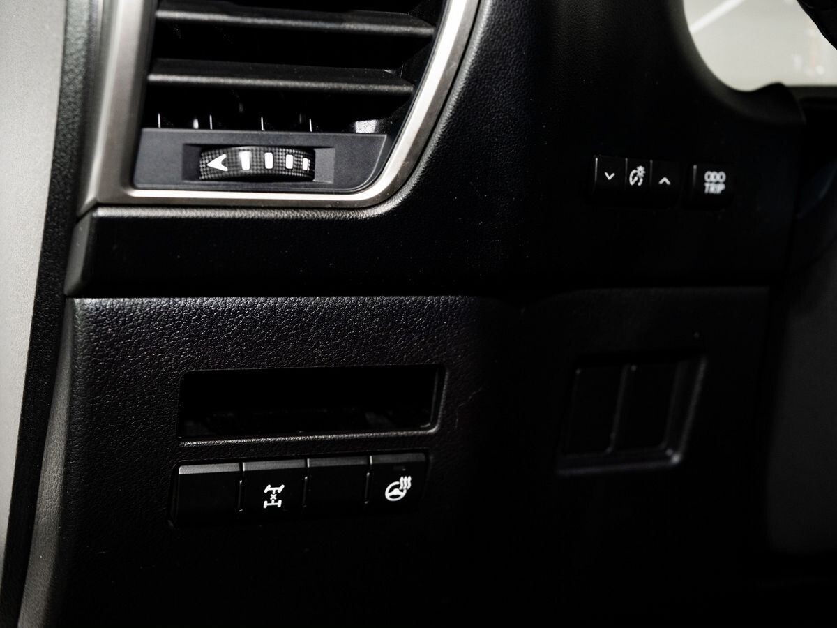 Lexus NX 2016 - фото автомобиля