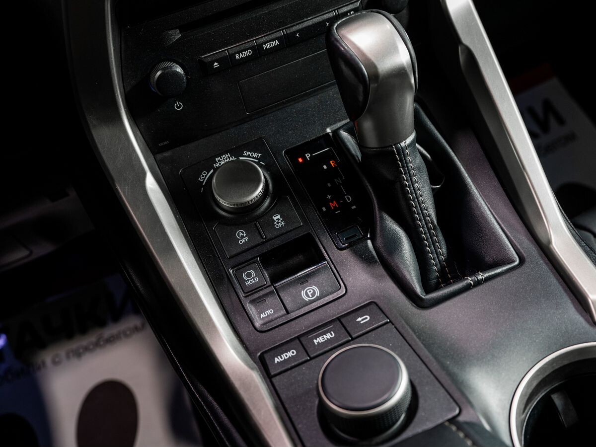 Lexus NX 2016 - фото автомобиля