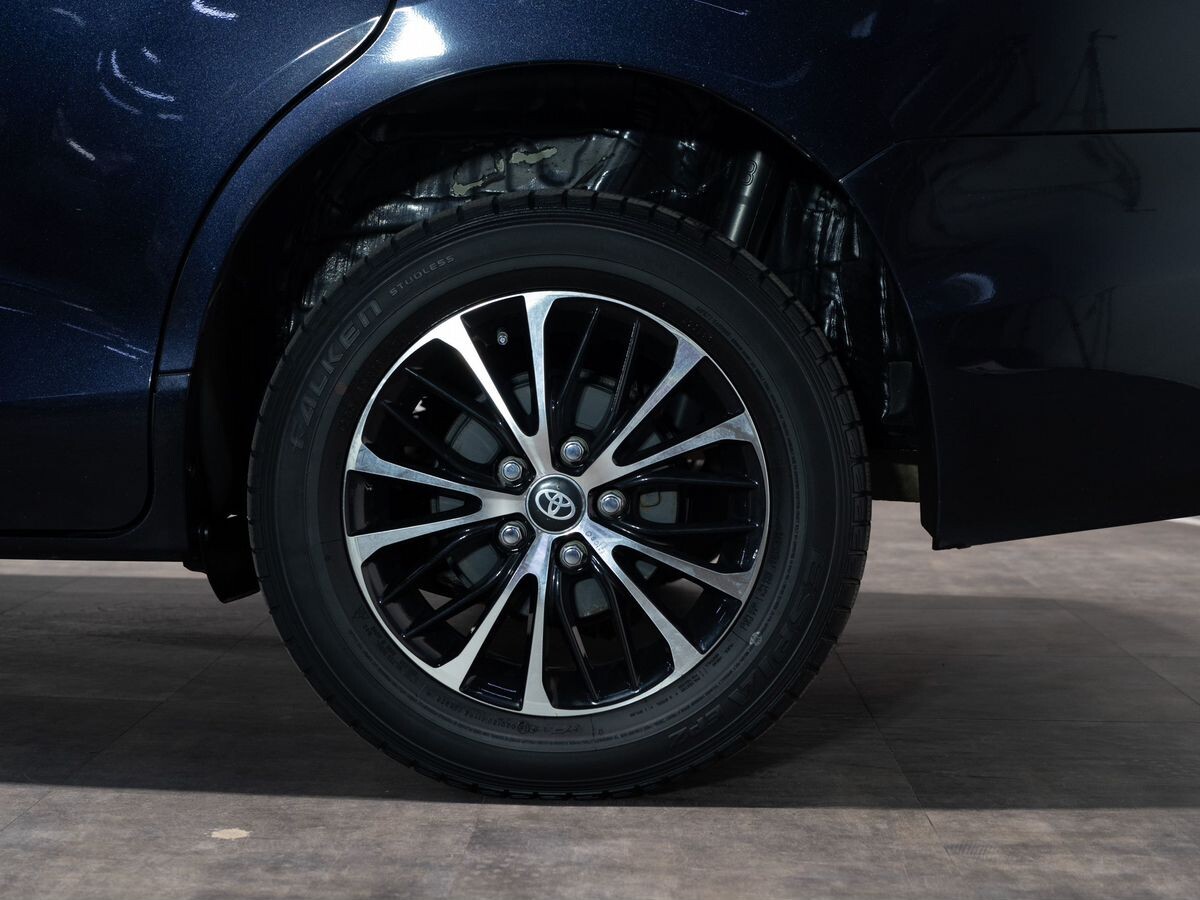 Toyota Esquire 2017 - фото автомобиля