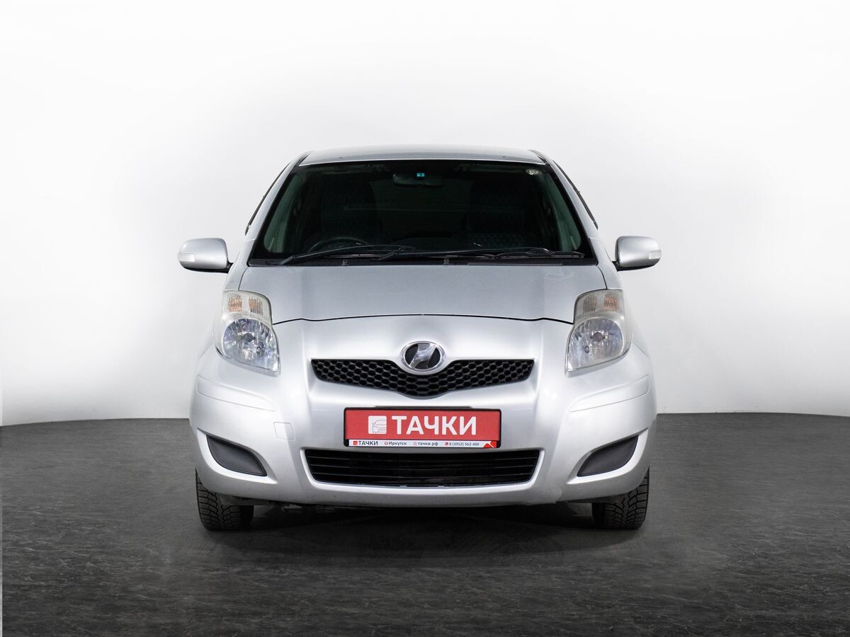 Toyota Vitz 2010 - фото автомобиля