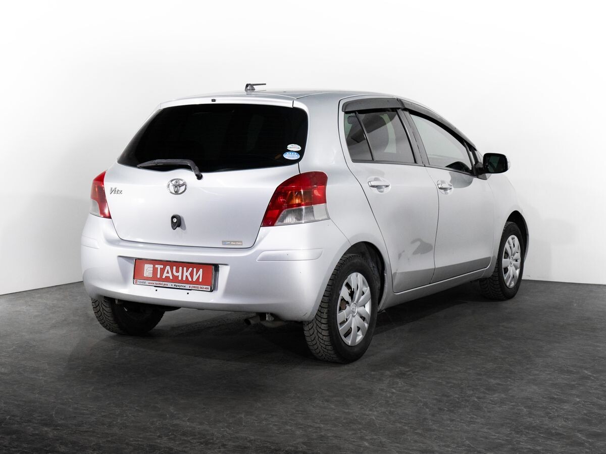 Toyota Vitz 2010 - фото автомобиля