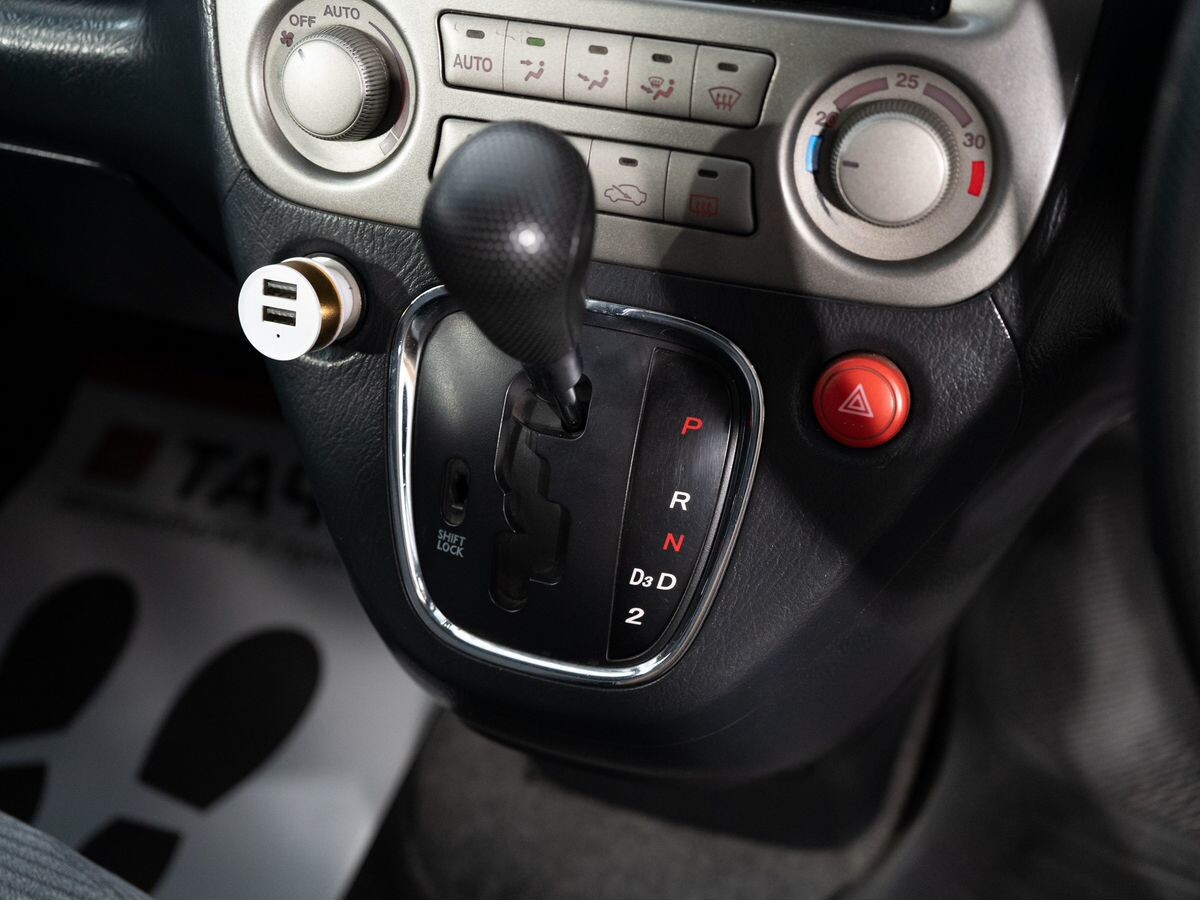 Honda Stream 2002 - фото автомобиля