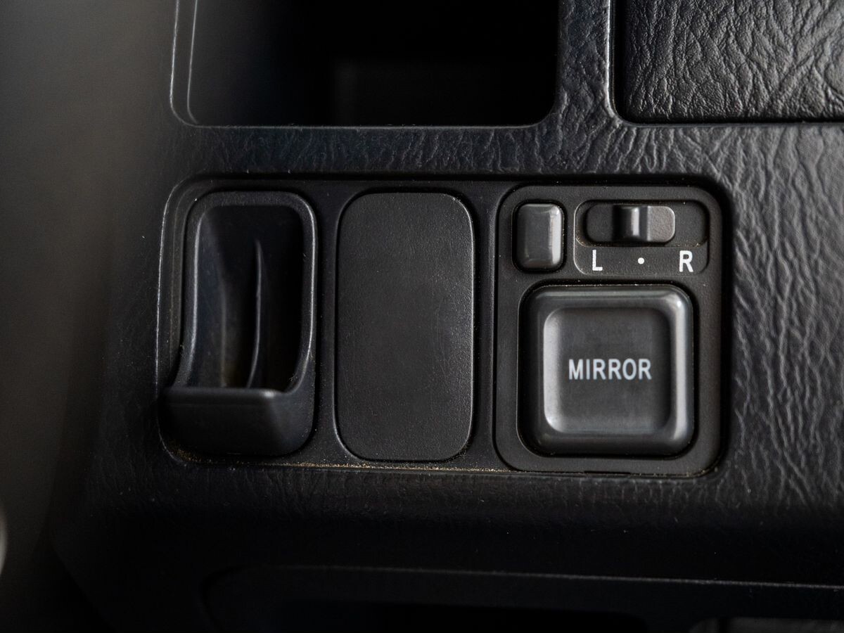 Honda Stream 2002 - фото автомобиля