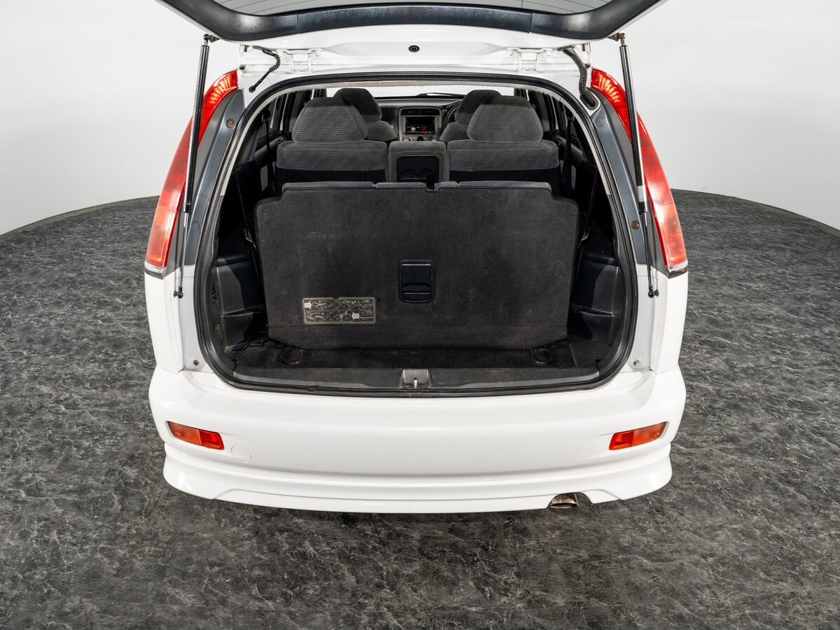 Honda Stream 2002 - фото автомобиля