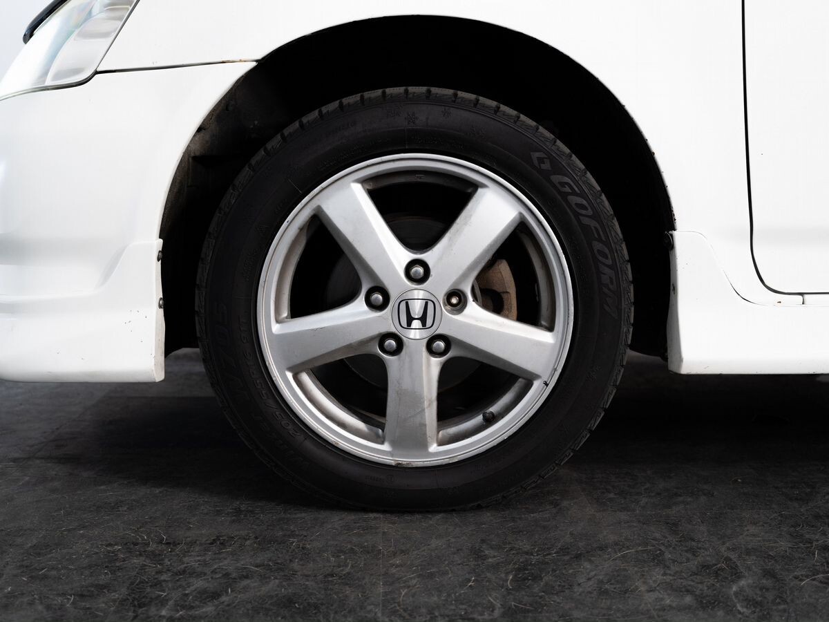 Honda Stream 2002 - фото автомобиля