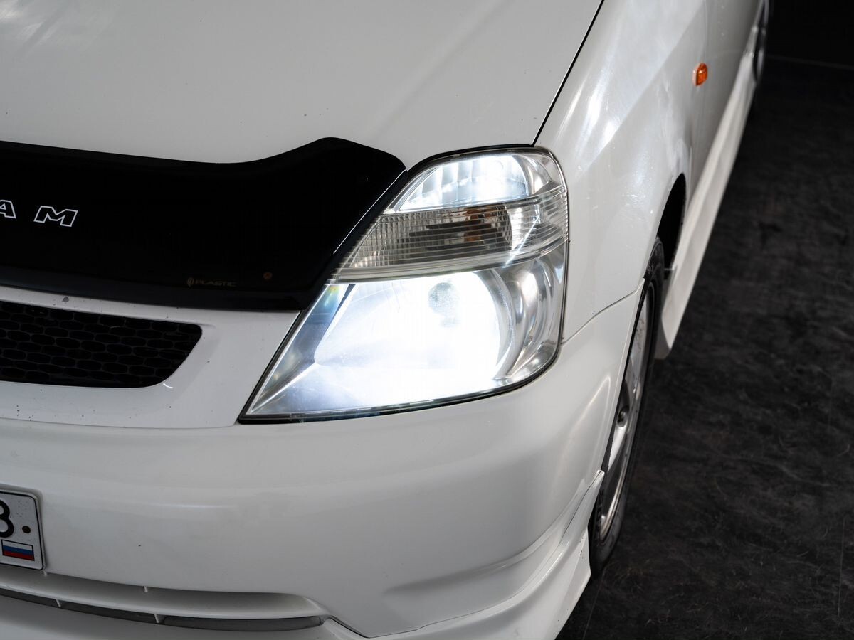 Honda Stream 2002 - фото автомобиля