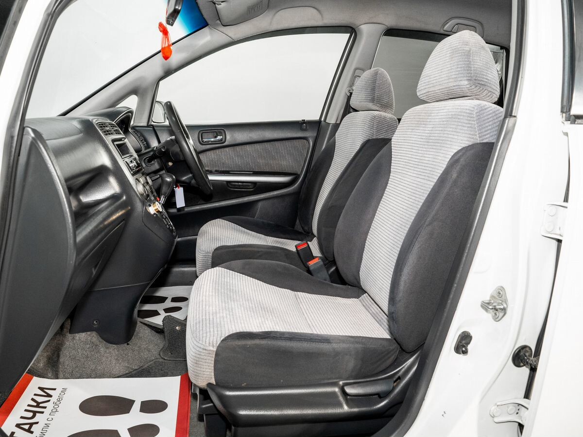 Honda Stream 2002 - фото автомобиля