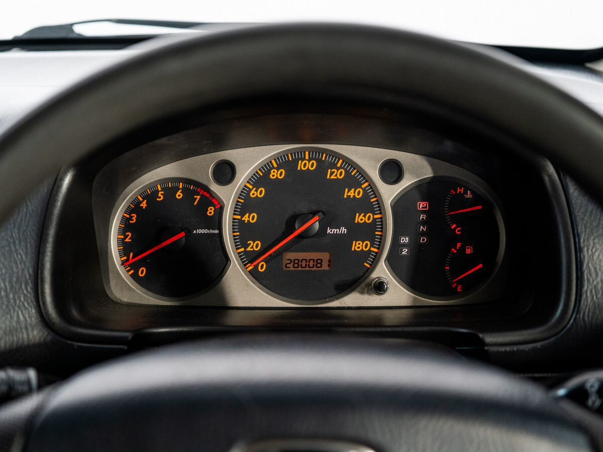 Honda Stream 2002 - фото автомобиля