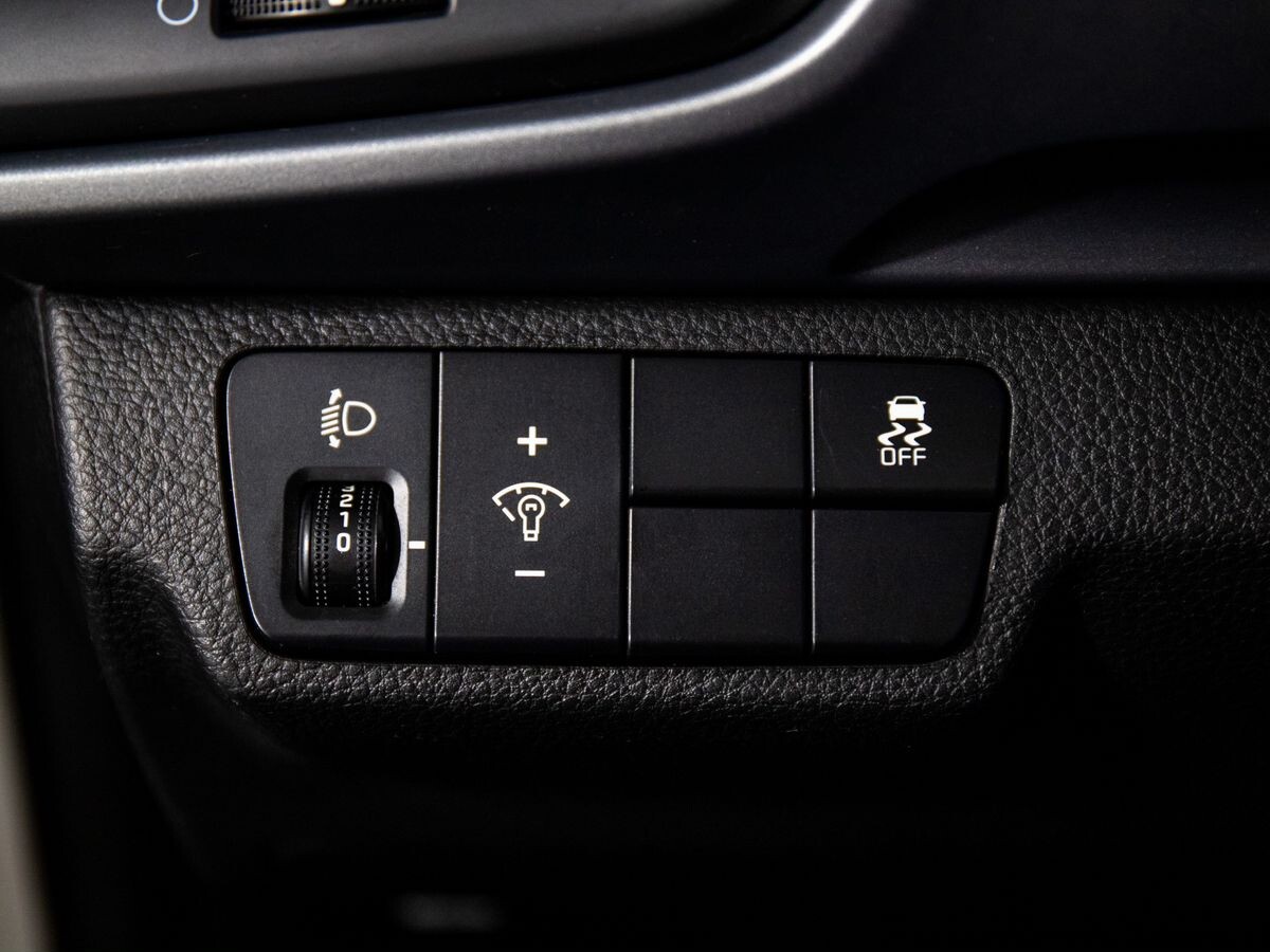 Kia Stonic 2019 - фото автомобиля