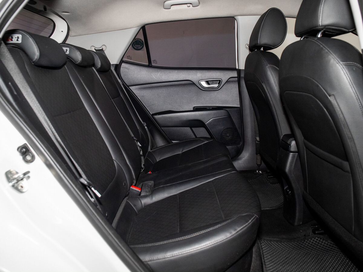 Kia Stonic 2019 - фото автомобиля