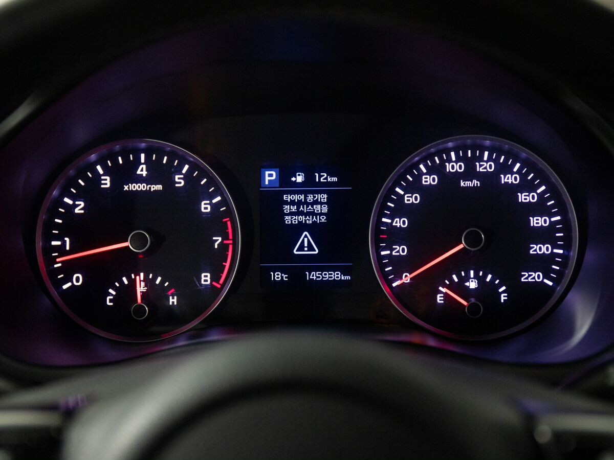 Kia Stonic 2019 - фото автомобиля