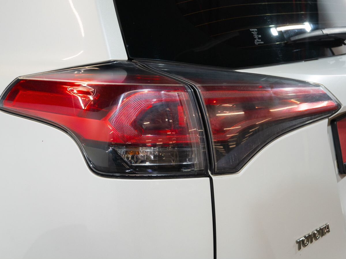 Toyota RAV4 2016 - фото автомобиля