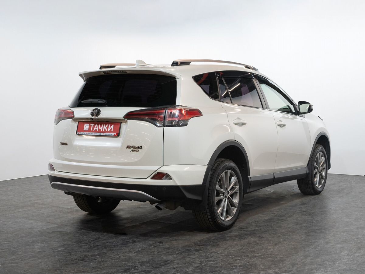 Toyota RAV4 2016 - фото автомобиля
