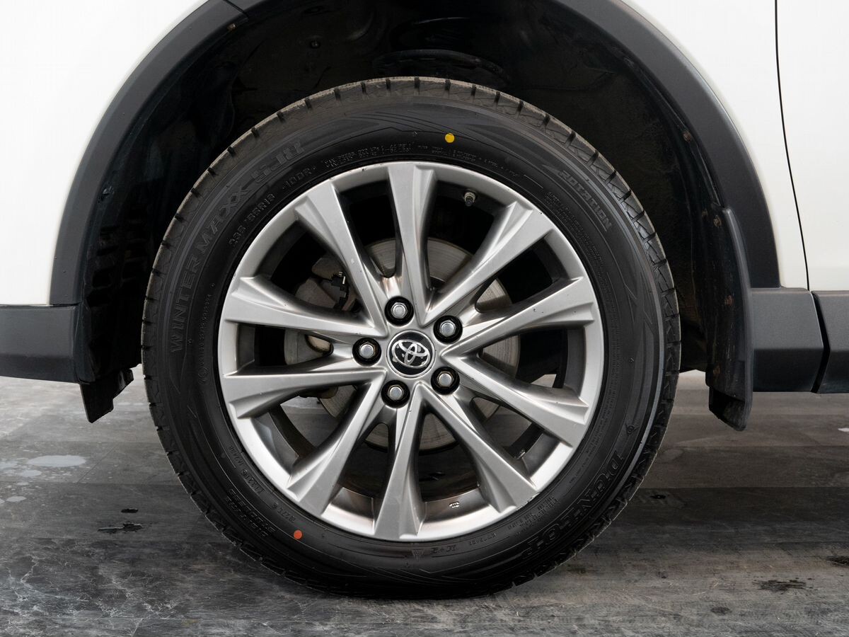 Toyota RAV4 2016 - фото автомобиля