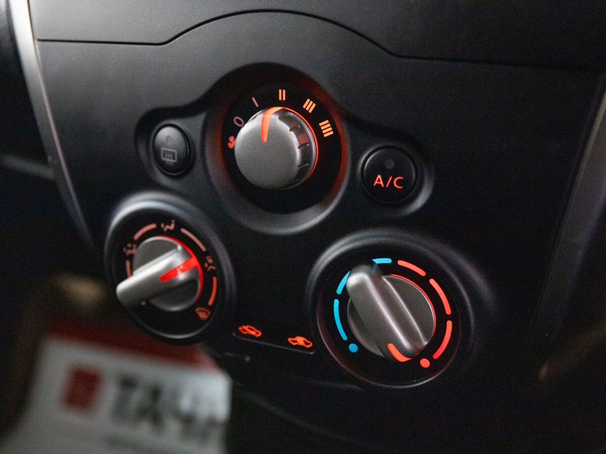 Nissan Note 2013 - фото автомобиля