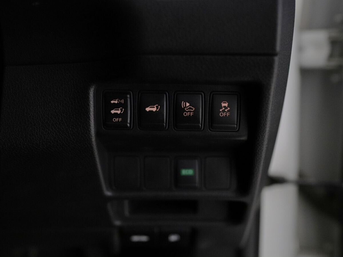 Nissan X-Trail 2016 - фото автомобиля