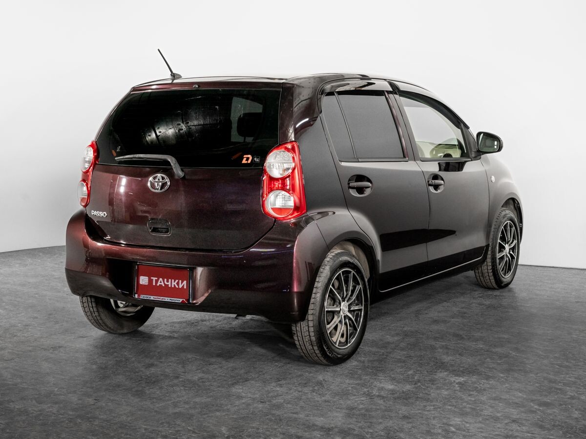 Toyota Passo 2010 - фото автомобиля
