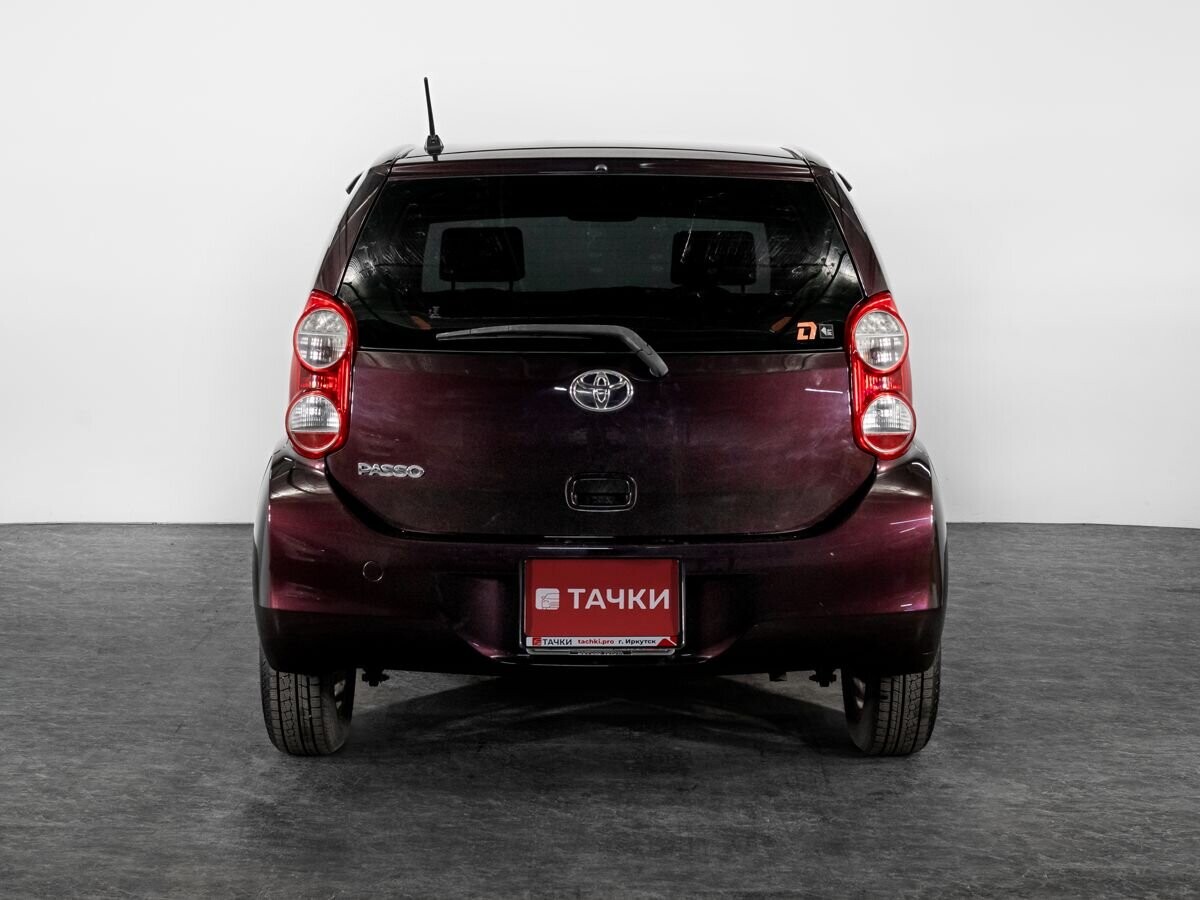 Toyota Passo 2010 - фото автомобиля