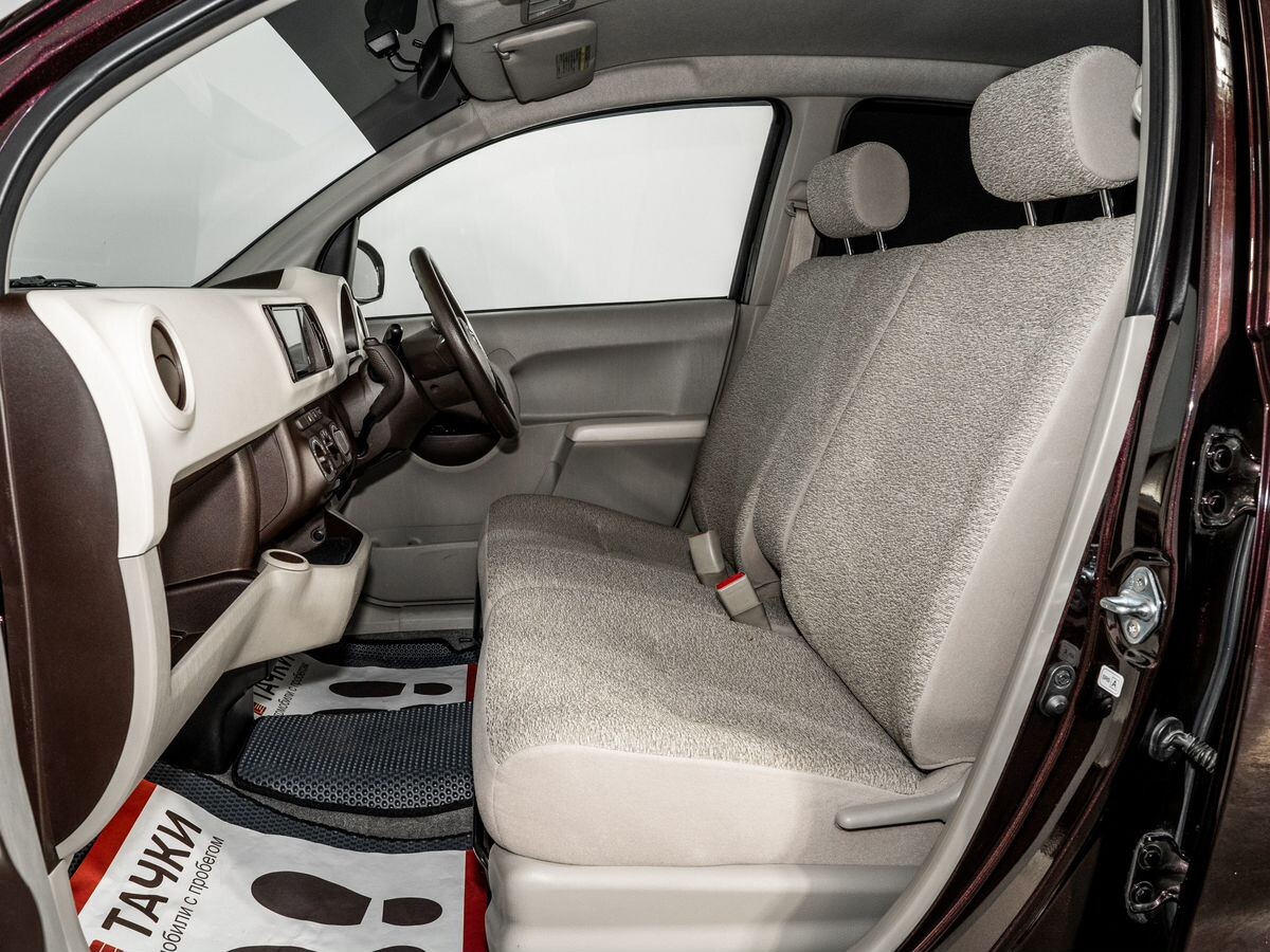 Toyota Passo 2010 - фото автомобиля