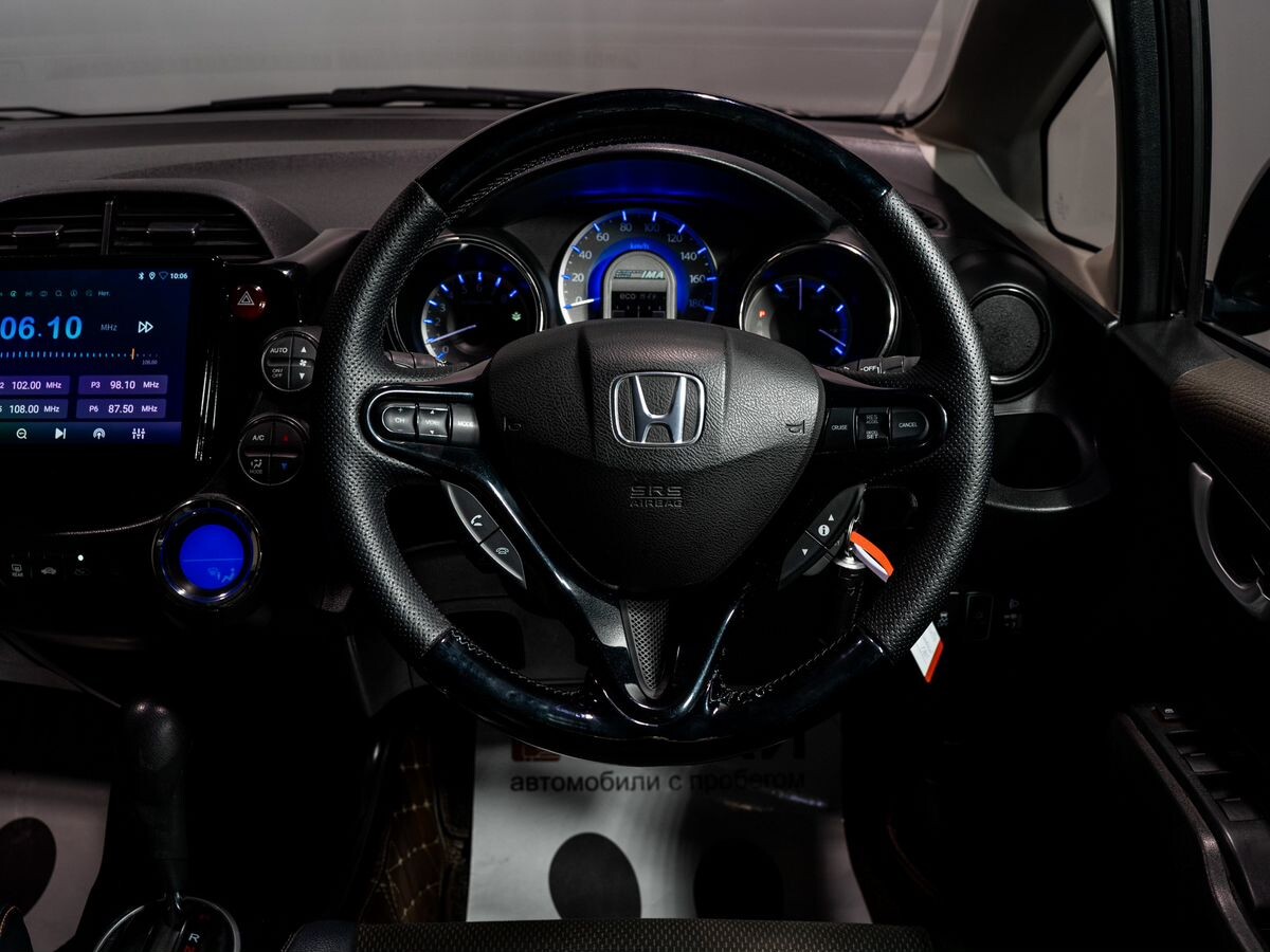 Honda Fit Shuttle 2011 - фото автомобиля