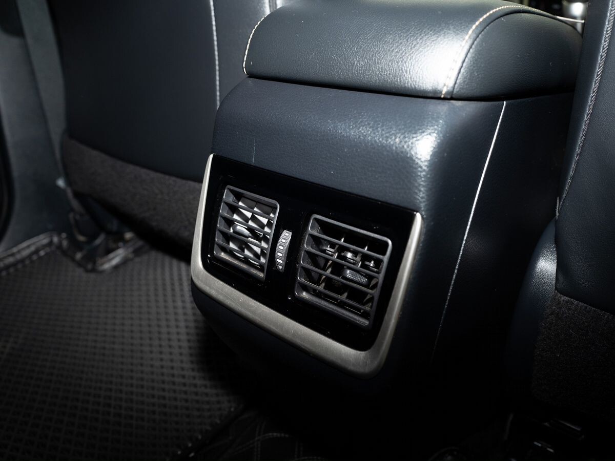 Toyota Harrier 2019 - фото автомобиля