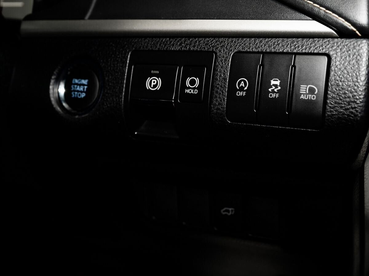 Toyota Harrier 2019 - фото автомобиля