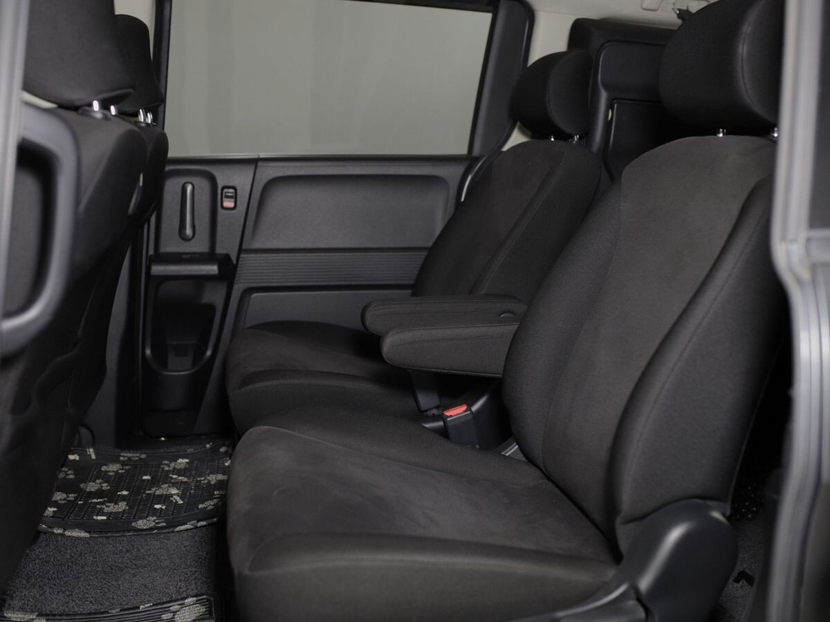 Honda Freed 2010 - фото автомобиля