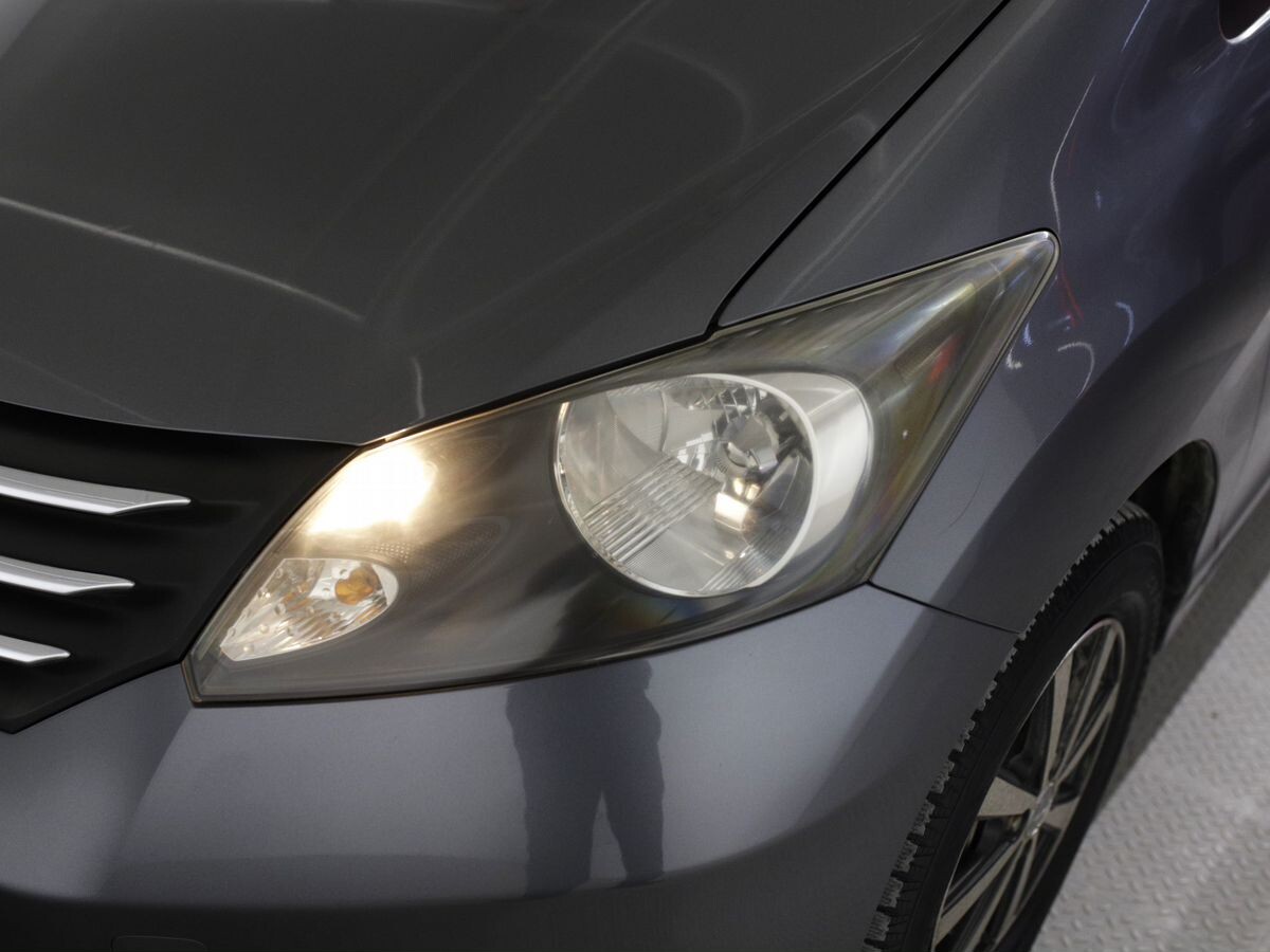 Honda Freed 2010 - фото автомобиля