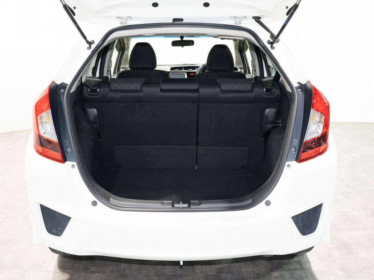 Honda Fit 2013 - фото автомобиля