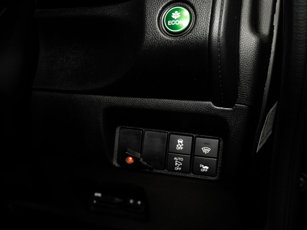 Honda Shuttle 2015 - фото автомобиля