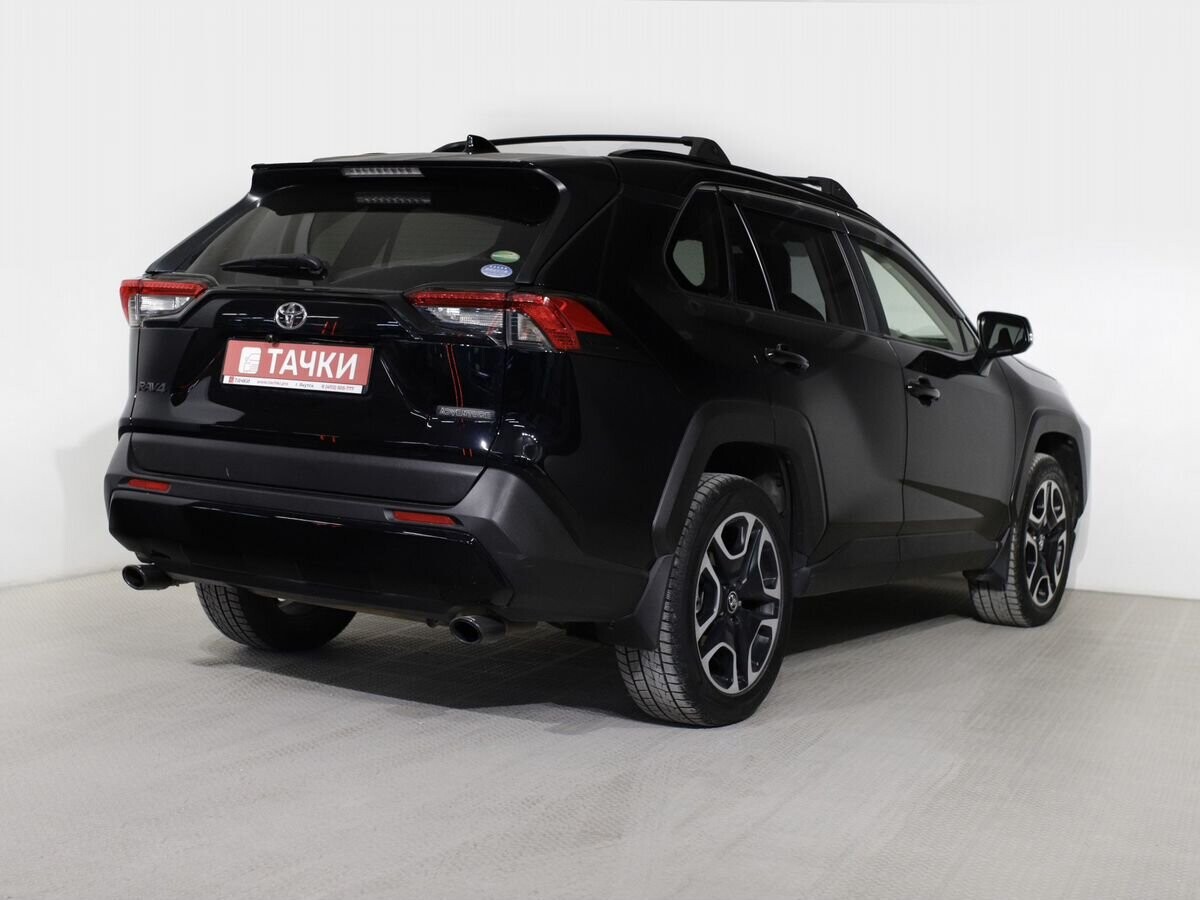 Toyota RAV4 2019 - фото автомобиля