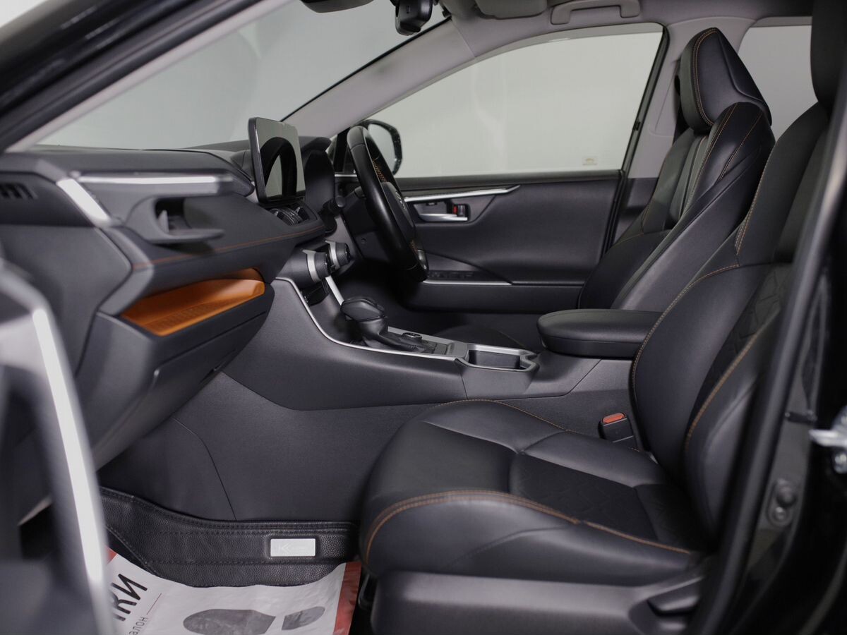 Toyota RAV4 2019 - фото автомобиля