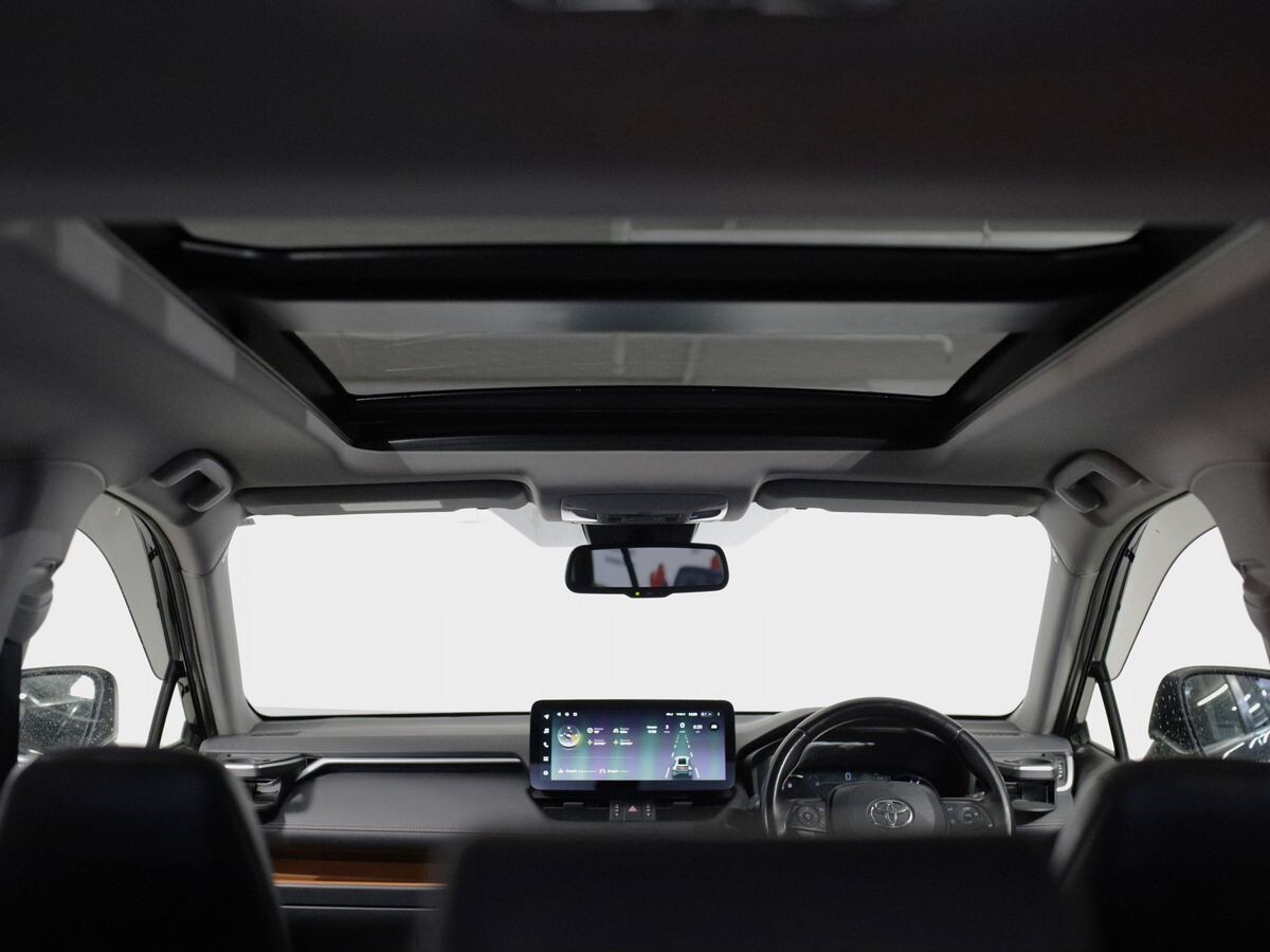 Toyota RAV4 2019 - фото автомобиля