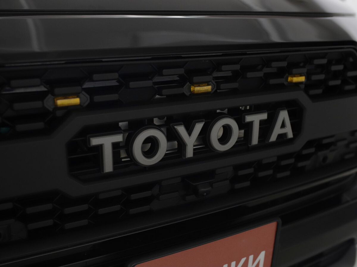 Toyota RAV4 2019 - фото автомобиля