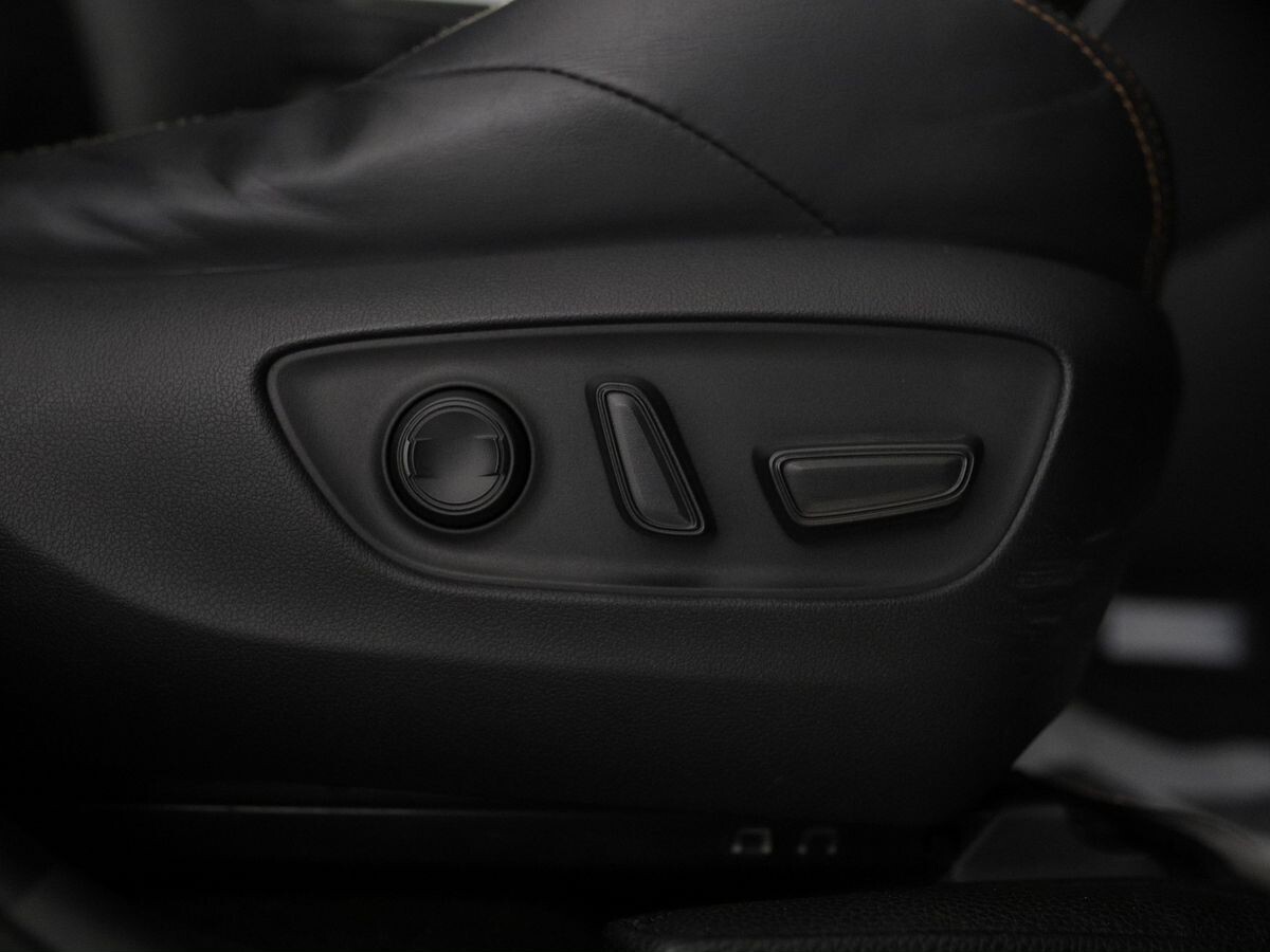 Toyota RAV4 2019 - фото автомобиля