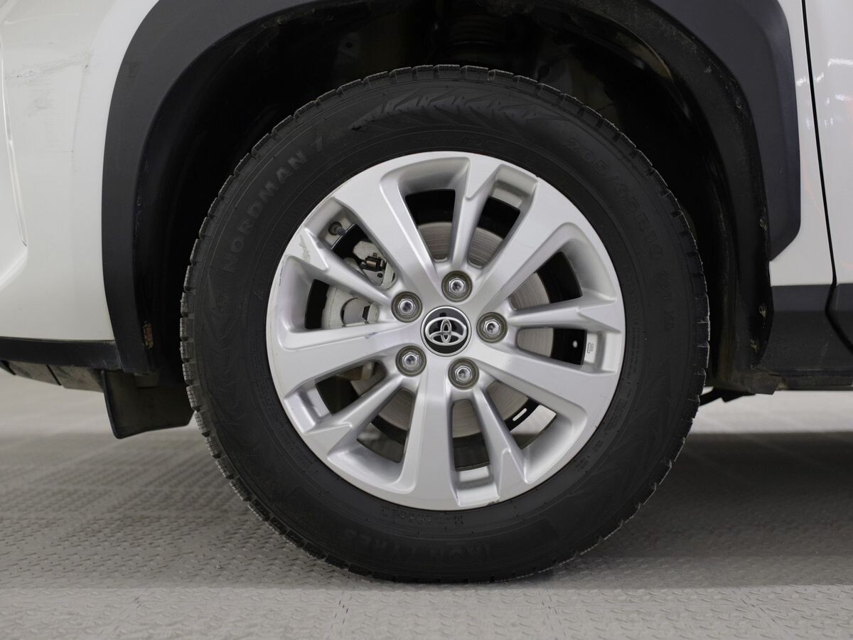 Toyota Yaris Cross 2020 - фото автомобиля