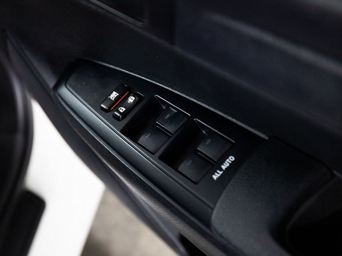 Toyota Corolla 2017 - фото автомобиля