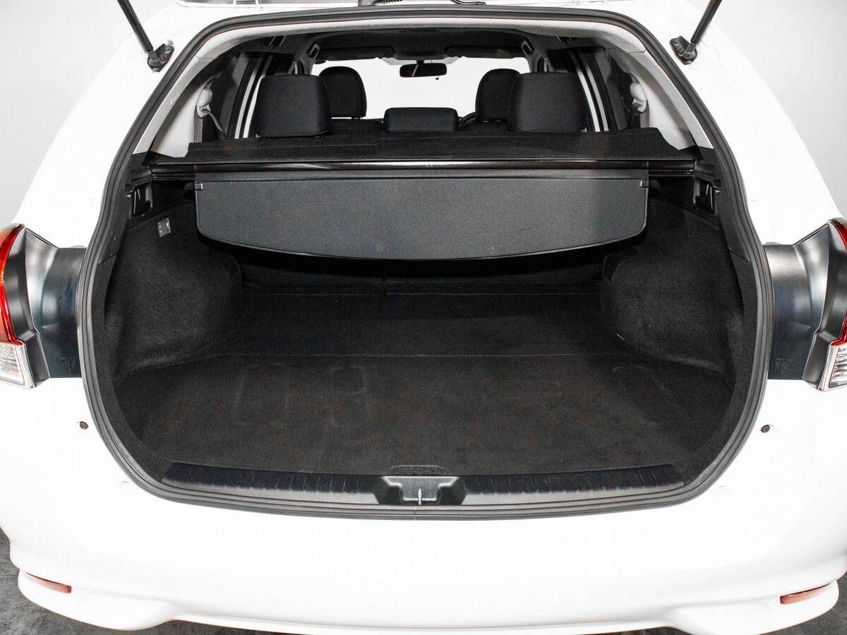 Toyota Corolla 2017 - фото автомобиля