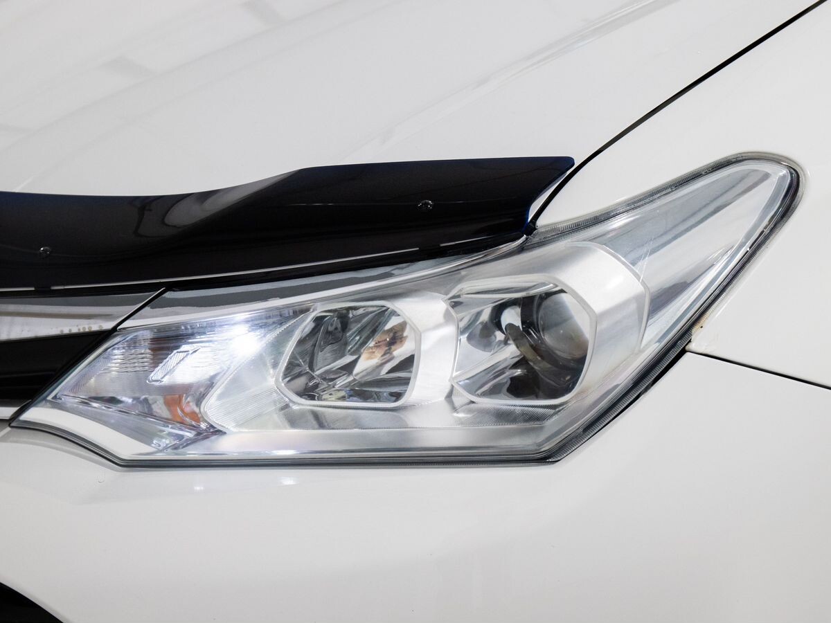 Toyota Corolla 2017 - фото автомобиля