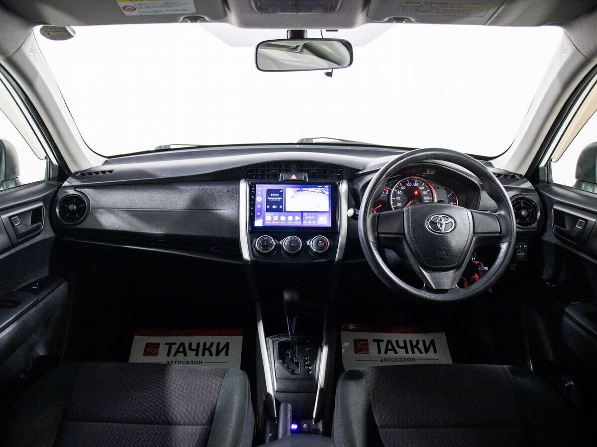 Toyota Corolla 2017 - фото автомобиля