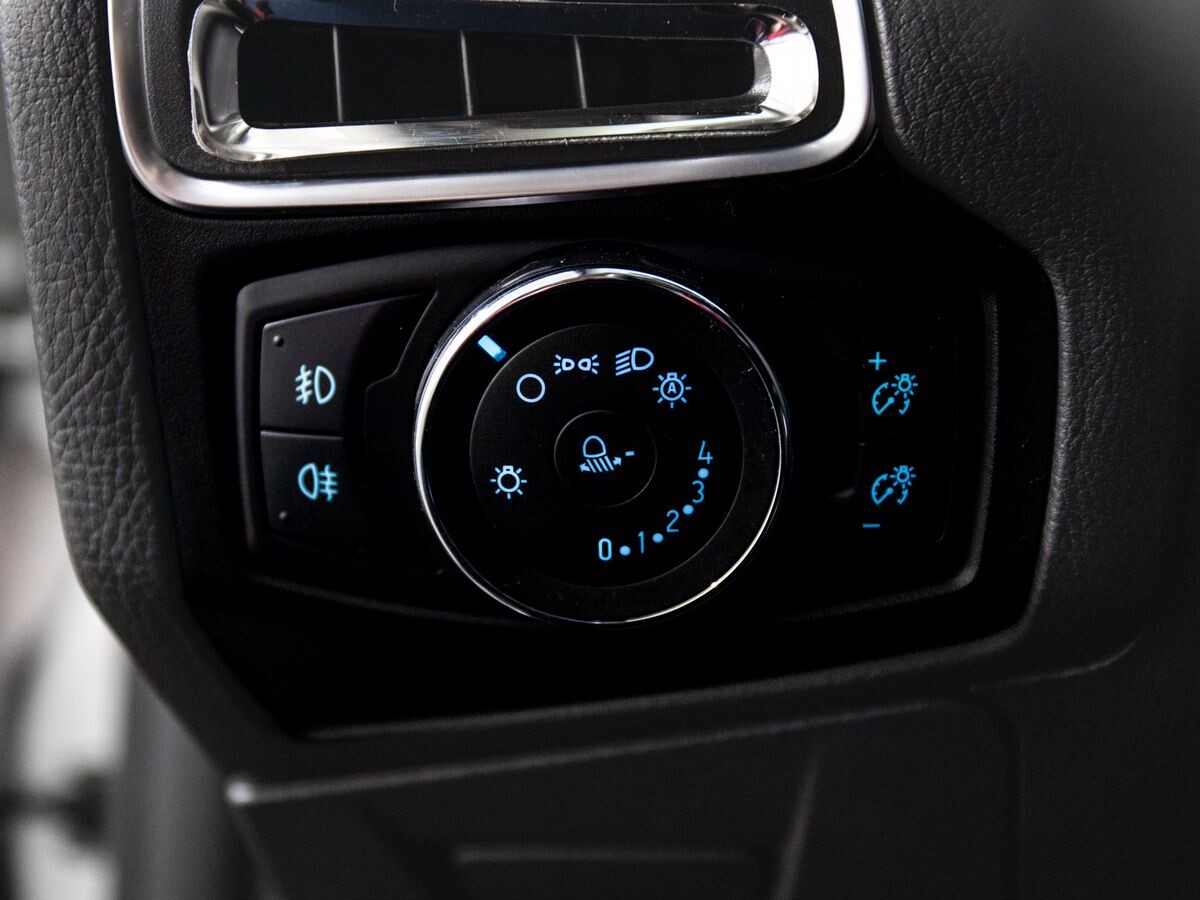 Ford Focus 2013 - фото автомобиля