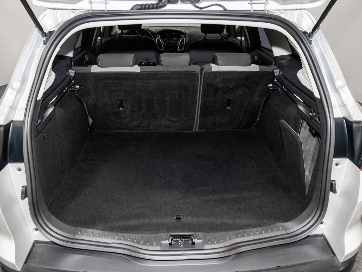 Ford Focus 2013 - фото автомобиля